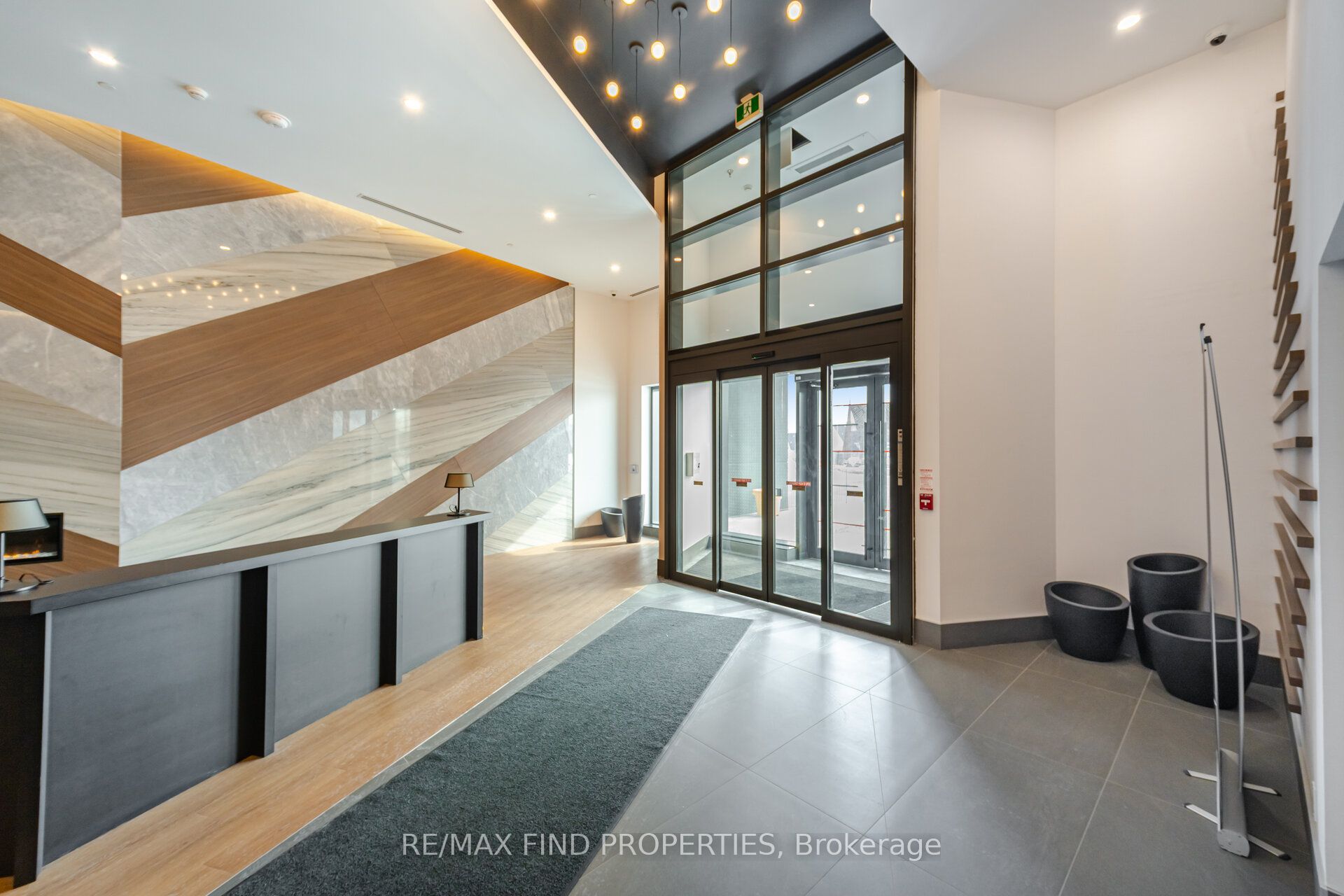 Additional image 6 of 203 - 1037 The Queensway N/a