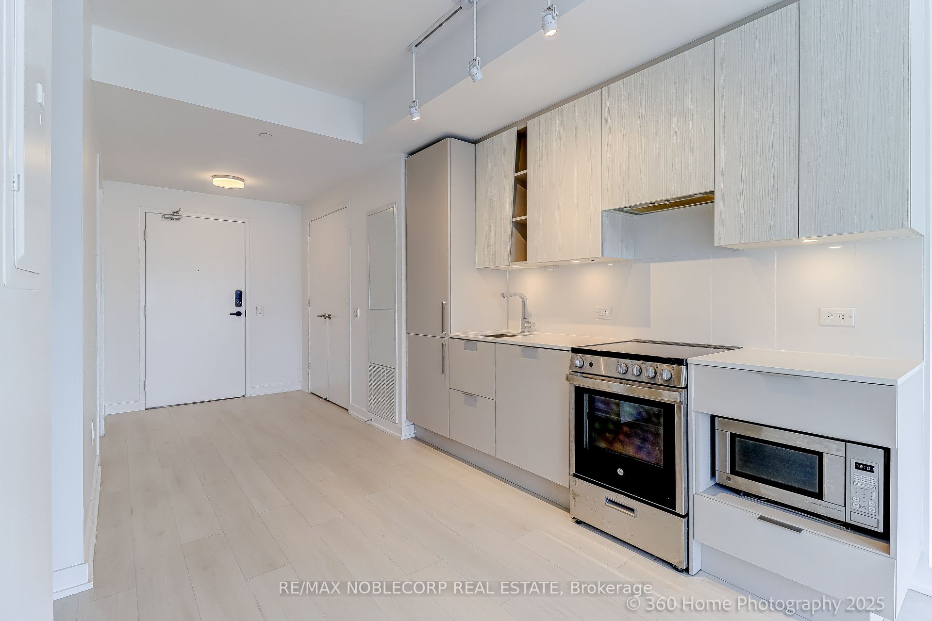 Additional image 6 of 2912-3900 Confederation Parkway, Mississauga, ON, L5B 0M3