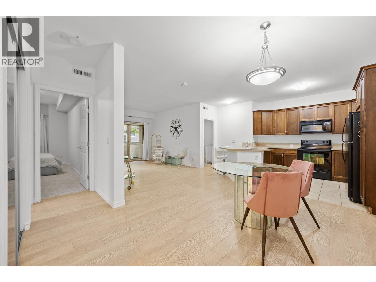 109-1007 Harvey Avenue, Kelowna, BC, V1Y6E4