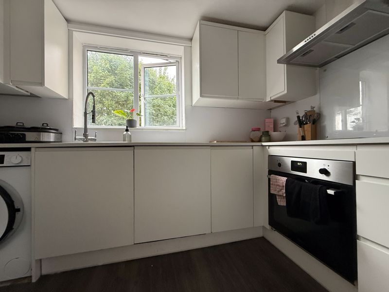2 bed flat for saleKilburn End, Oakham LE15 photo 3