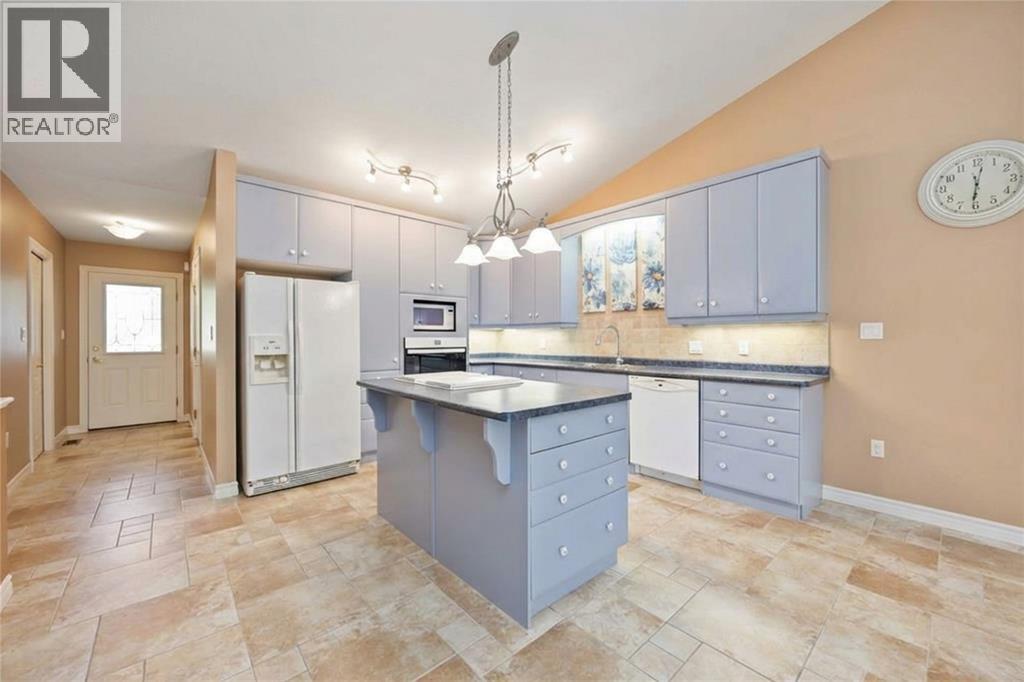 Additional image 3 of 207 Cassandra Boulevard, Sarnia, ON, N7S0A3