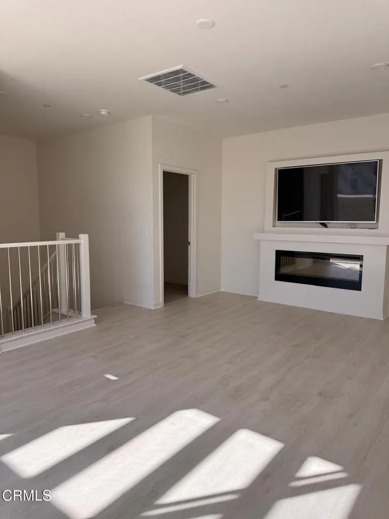 Additional image 115 of 711 Winchester Drive, Oxnard, CA 93036