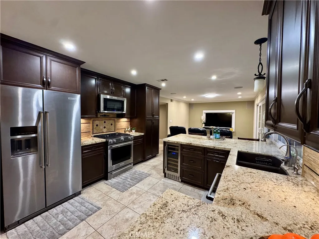 Additional image 7 of 8141 Wadebridge Circle, Huntington Beach, CA 92646