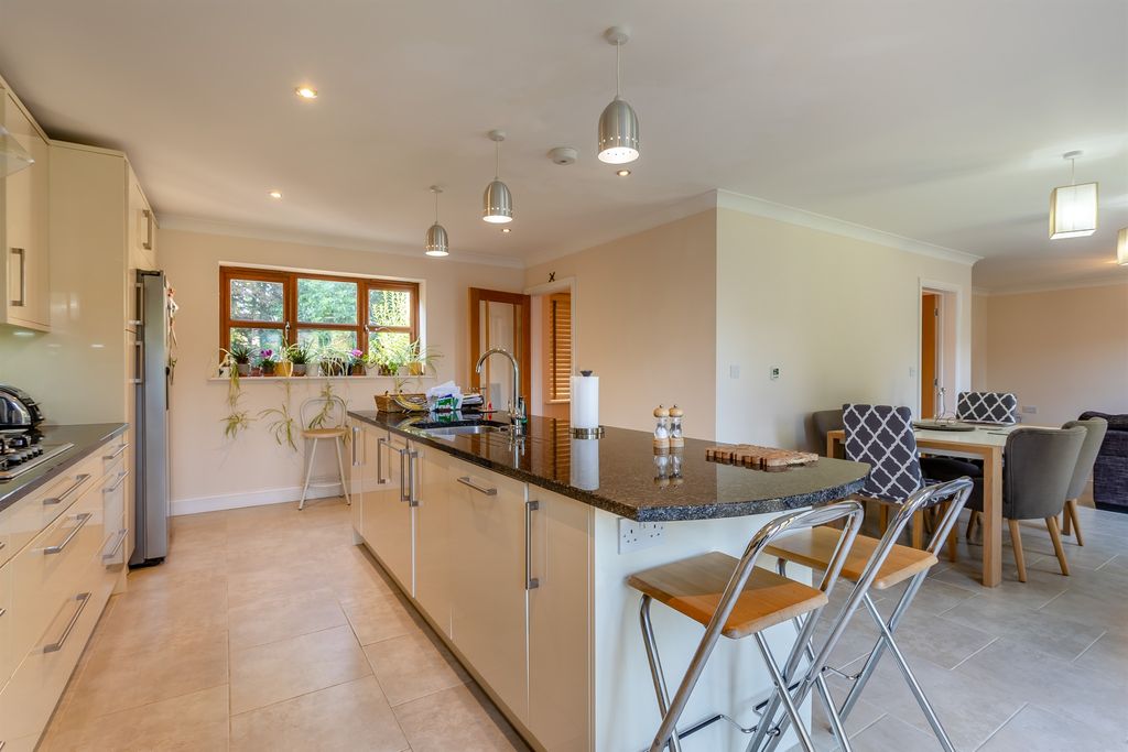 Additional image 8 of 4 bed detached house for saleGrove Lane, Longthorpe, Peterborough PE3