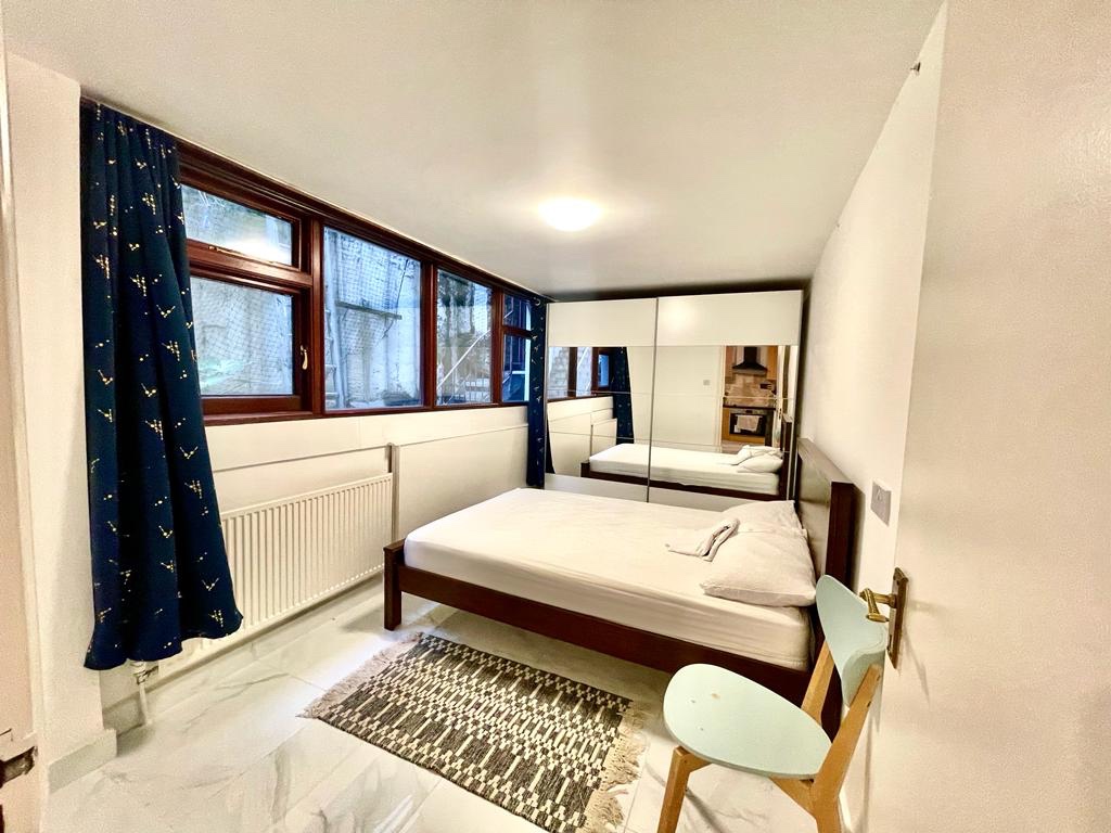 Additional image 3 of 3 Bed Flat, Stanmore Street, N1, N1 7GU