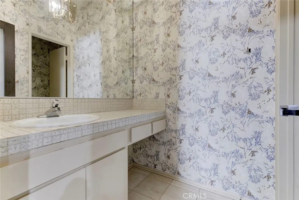 Additional image 44 of 17522 Sherman Way Unit 202, Van Nuys, CA 91406