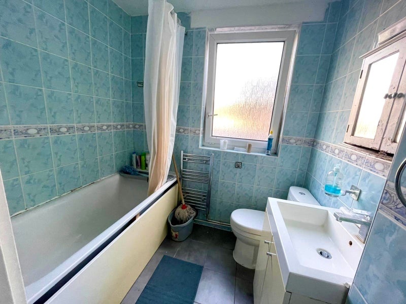 Additional image 2 of Room in a Shared Flat, Commercial Road, E1, N1 7GU