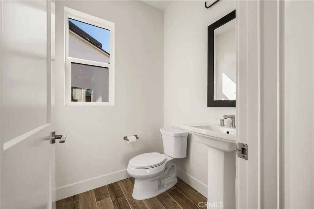 Additional image 19 of 19031 Main St #101, Huntington Beach, CA 92648