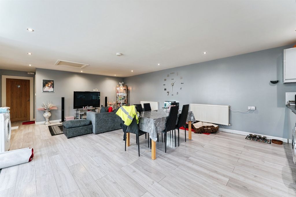 Additional image 12 of 3 bed detached house for salePalmers Road, Peterborough PE1