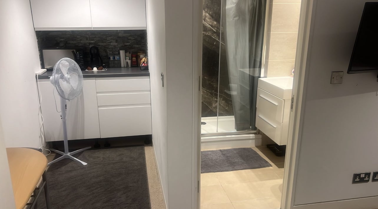 Additional image 6 of 2 Bed Flat, London, WC1H, N1 7GU