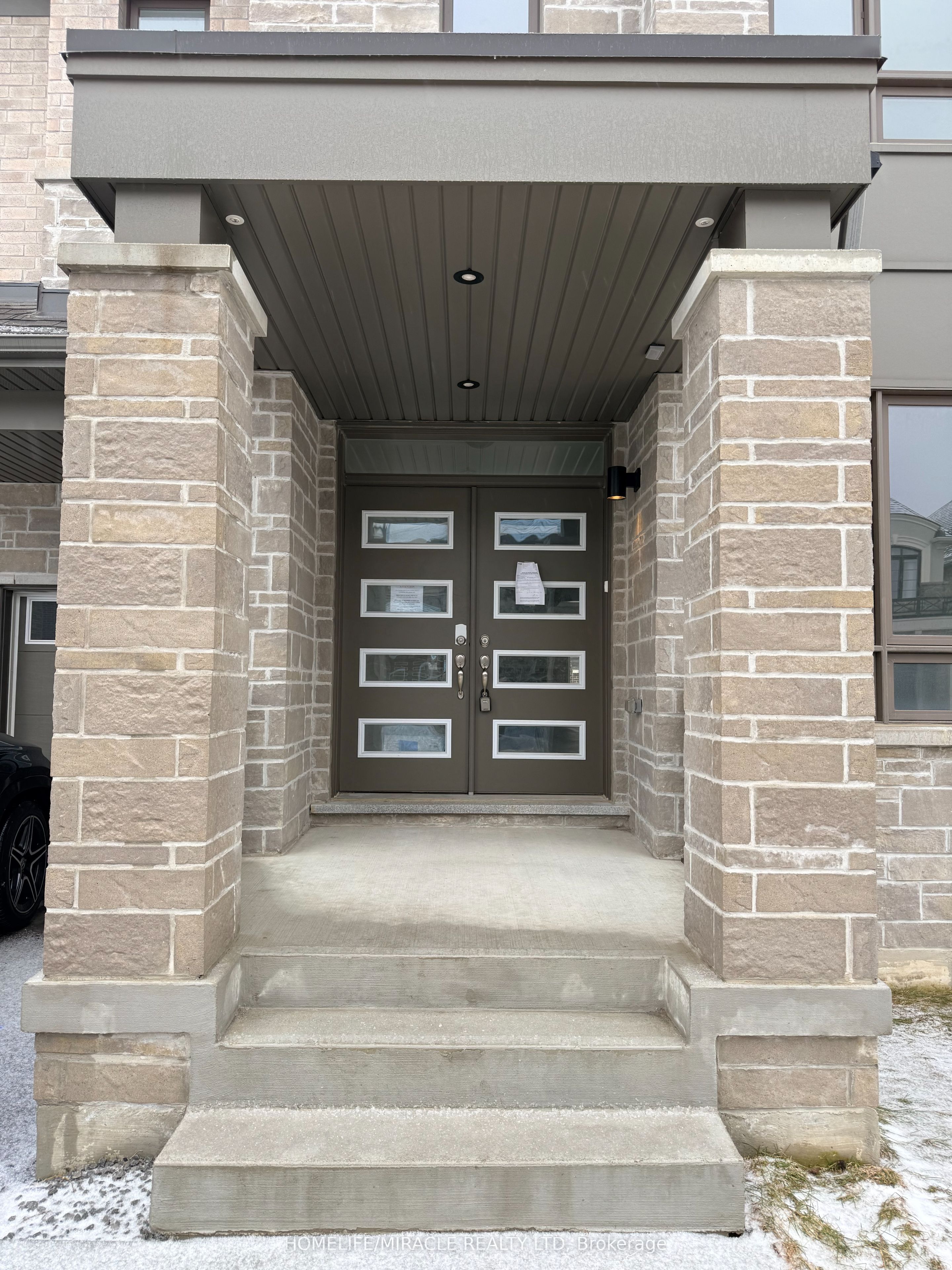 Additional image 3 of 1421 Swallowtail Lane, Pickering, ON, L1X 0N8