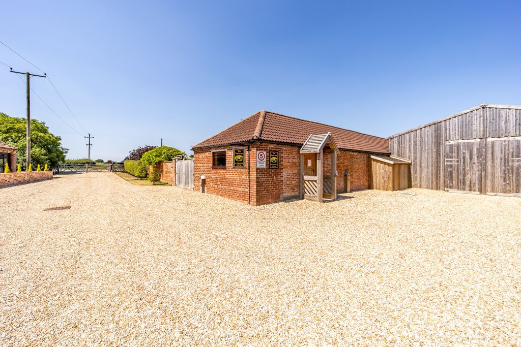 Additional image 10 of 5 bed country house for saleCross Lane, Glentham, Market Rasen LN8