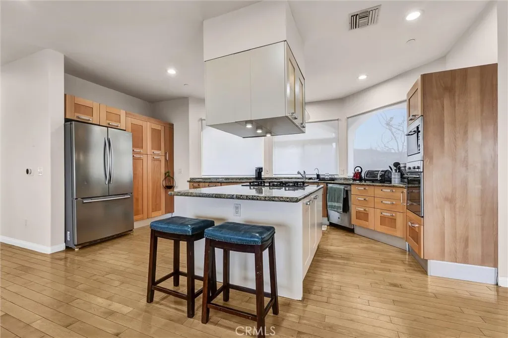Additional image 20 of 876 Harrington Rd, Glendale, CA 91207