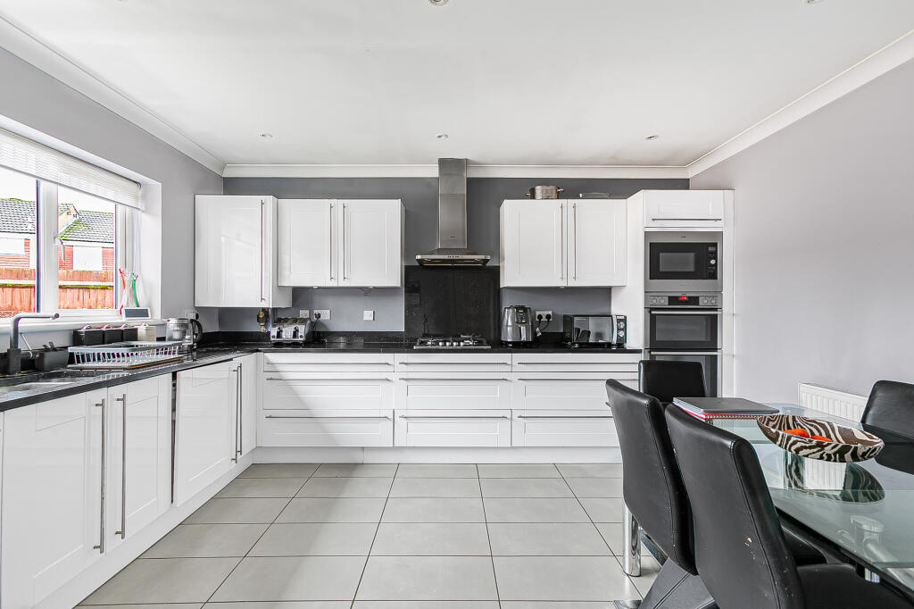 Additional image 21 of Maplefield, Park Street, St Albans, AL2