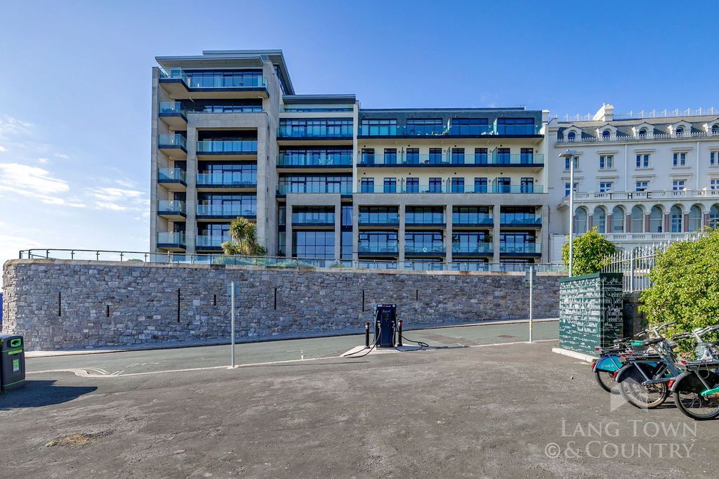 Additional image 16 of 2 bed flat for saleCliff Road, The Hoe, Plymouth PL1