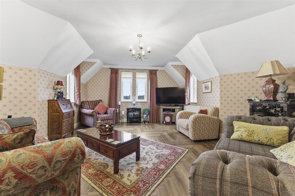 Additional image 2 of 2 bed flat for saleWestern Courtyard, Talygarn, Pontyclun CF72