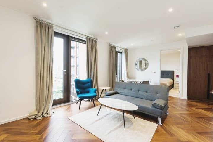 Additional image 3 of 1 Bed Flat, Ambassador Building, SW11, N1 7GU