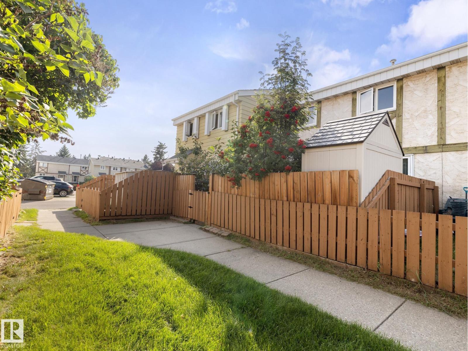 Additional image 3 of 20E Callingwood Court NW, Edmonton, AB, T5T0H5