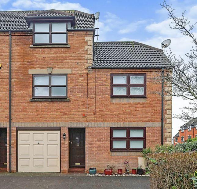 Ferndale Court, Coleshill. B46 3EZ