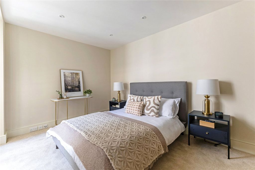 Additional image 7 of 3 bed flat for saleApartment 2, 1 Sion Hill Place, Bath, Somerset BA1