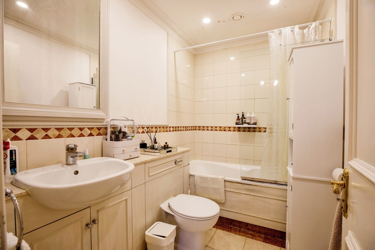 Additional image 13 of 2 Bed Flat, Charlesworth House, SW7, N1 7GU