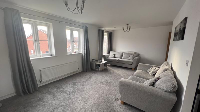 2 bed flat for salePintail Close, Scunthorpe DN16 photo 2