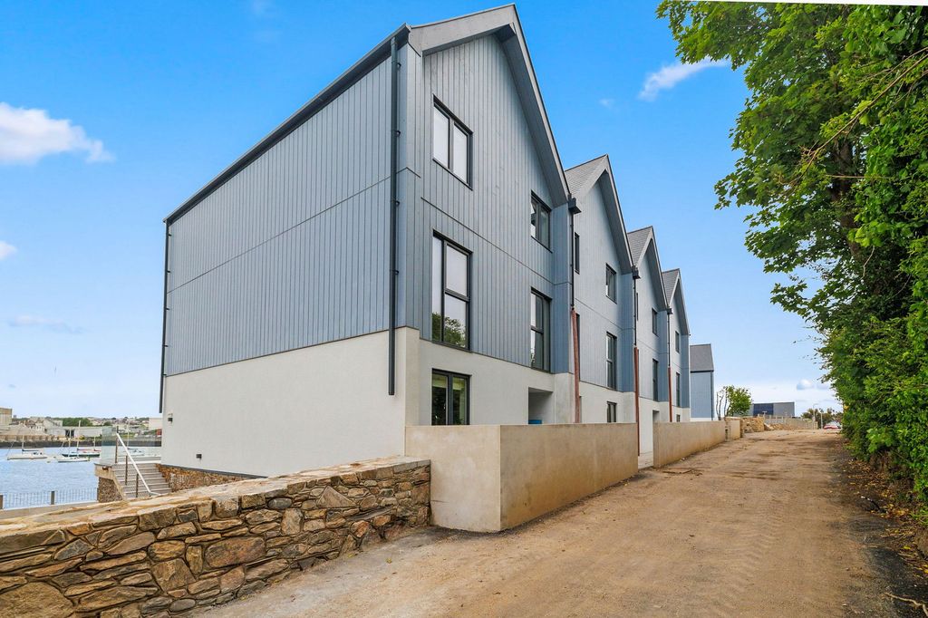 Additional image 19 of 4 bed terraced house for saleBaylys Road, Oreston, Plymouth PL9