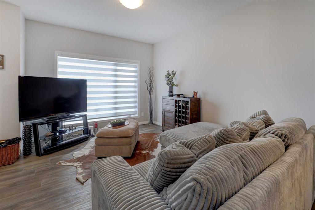 Additional image 4 of 211 Chinook Gate Boulevard SW, Airdrie, AB, T4B 5J4