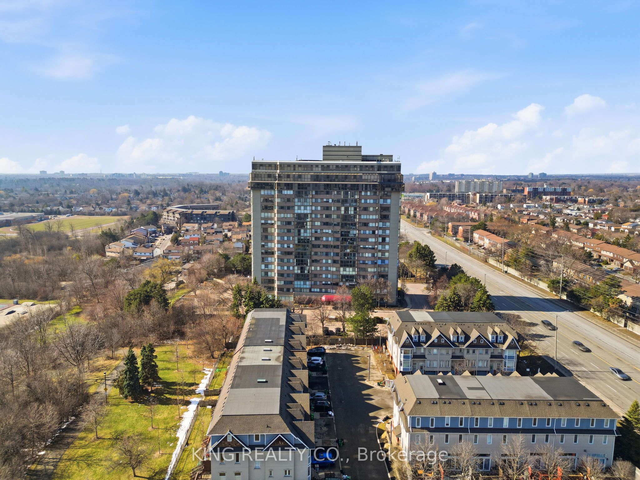 1604-880 Dundas Street W, Mississauga, ON, L5C 4H3