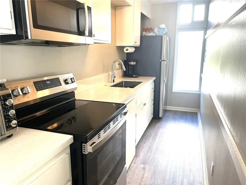 Additional image 14 of 320 12th Street Unit 5, Seal Beach, CA 90740