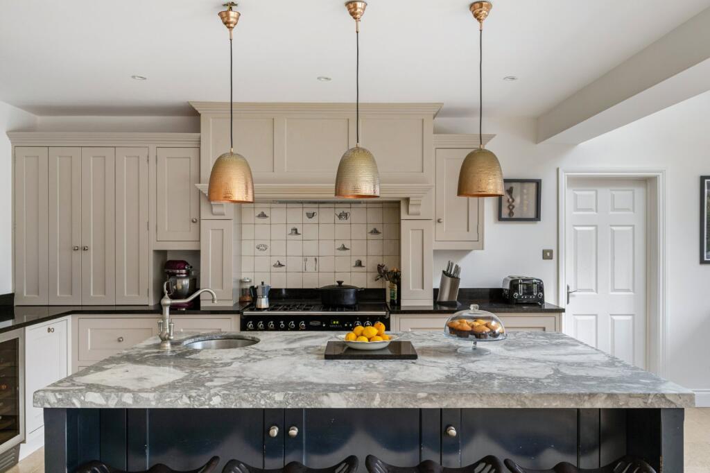 Additional image 5 of The Broadway, Wheathampstead, St. Albans, Hertfordshire