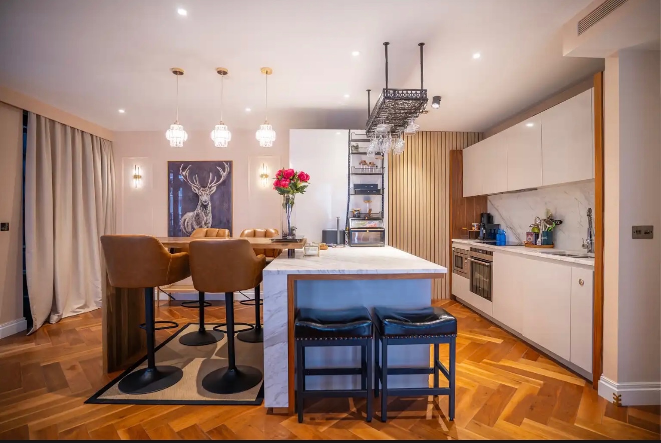 Additional image 13 of 3 Bed Flat, New Union Square, SW11, N1 7GU