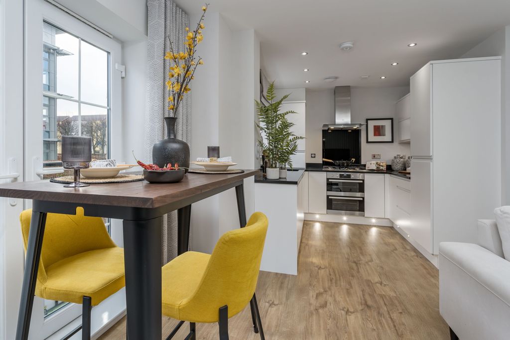 Additional image 11 of 2 bed flat for sale"Flat Type E" at Laymoor Avenue, Renfrew PA4