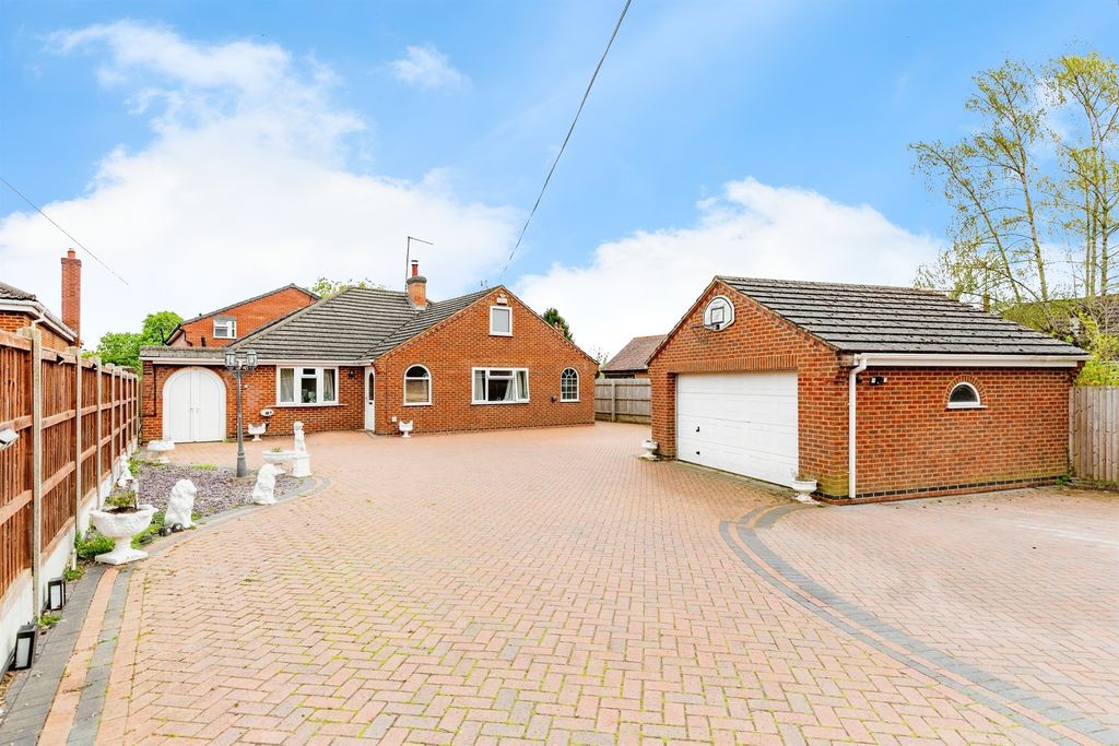 Additional image 2 of 9 bed detached house for saleBarton Road, Barton Seagrave, Kettering NN15