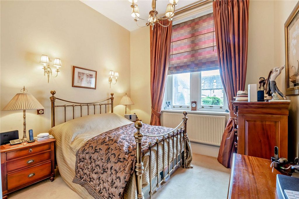 Additional image 8 of 2 bed flat for saleMoor Park, Beckwithshaw, Harrogate, North Yorkshire HG3