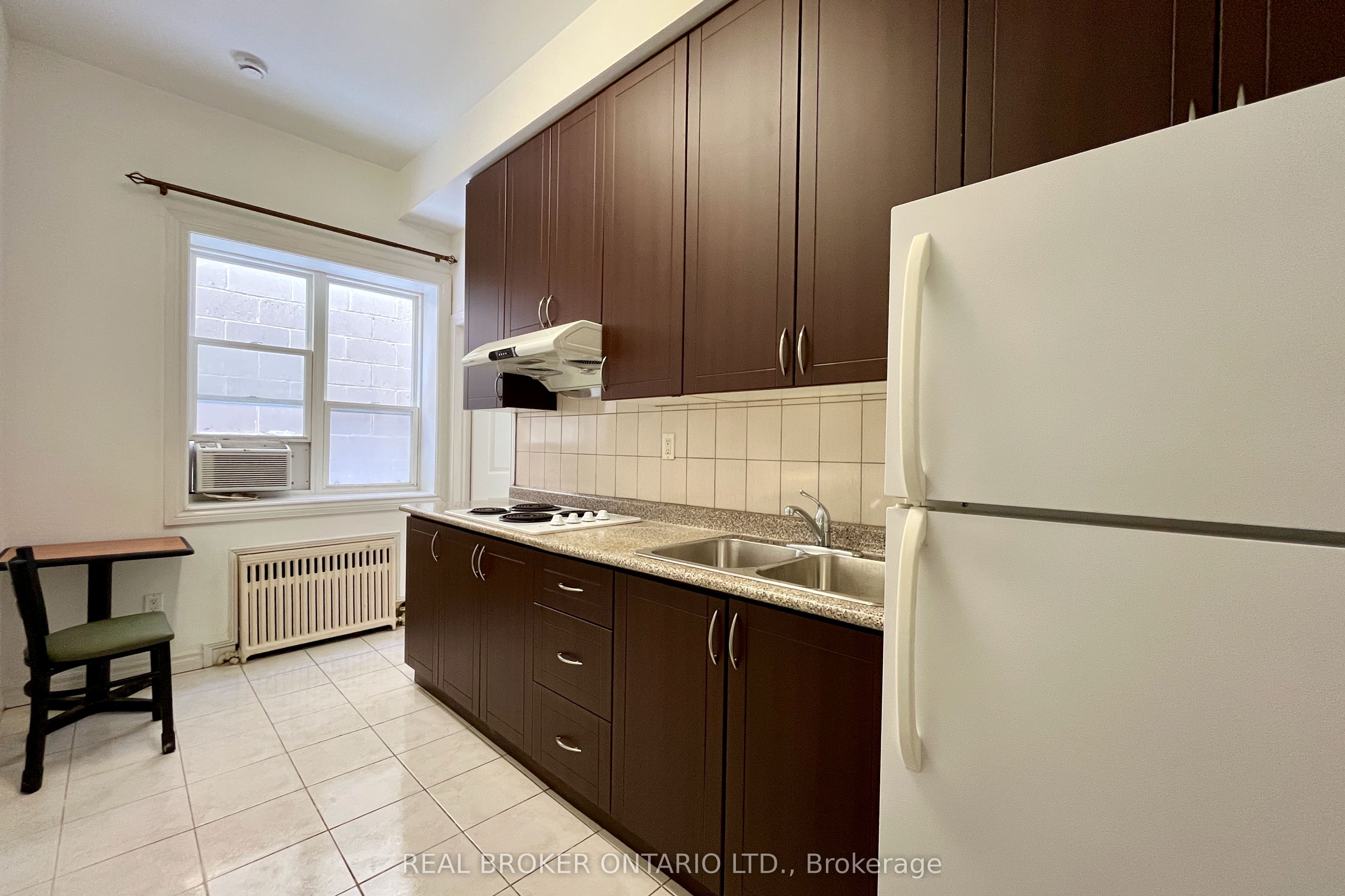 Additional image 3 of 2-274 Coxwell Avenue, Toronto, ON, M4L 3B6