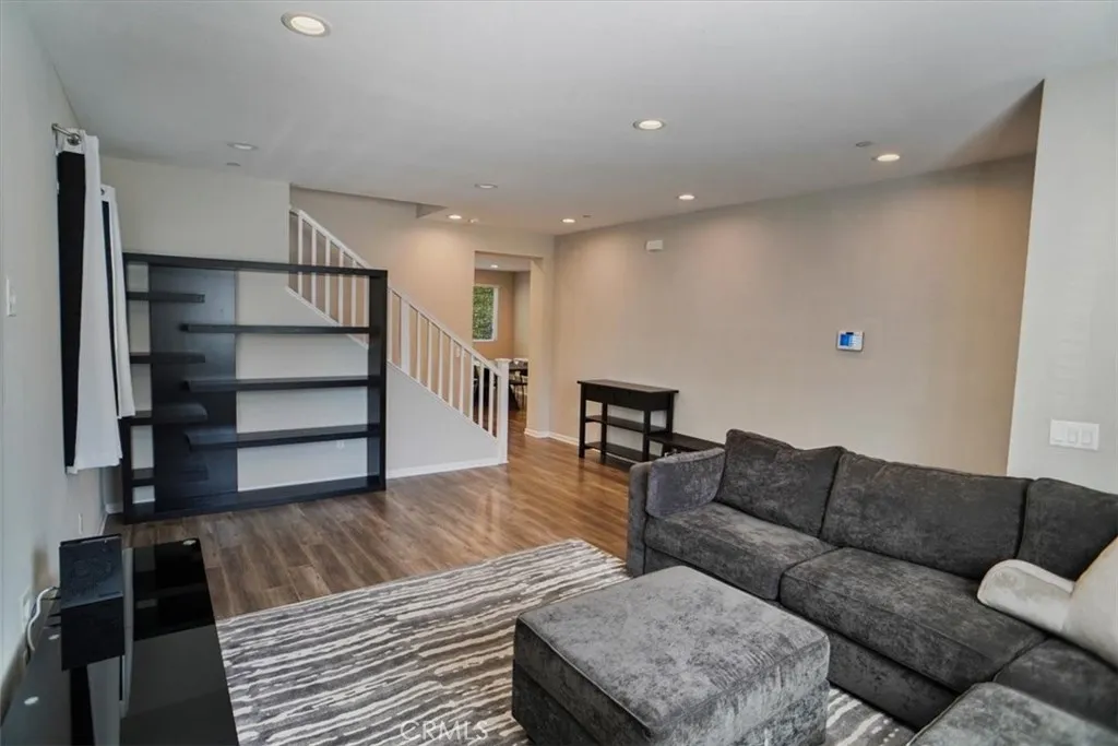 Additional image 21 of 15605 W Lilli Way, Van Nuys, CA 91406