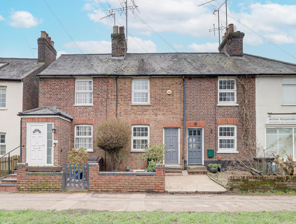 Luton Road, Harpenden, Hertfordshire, AL5