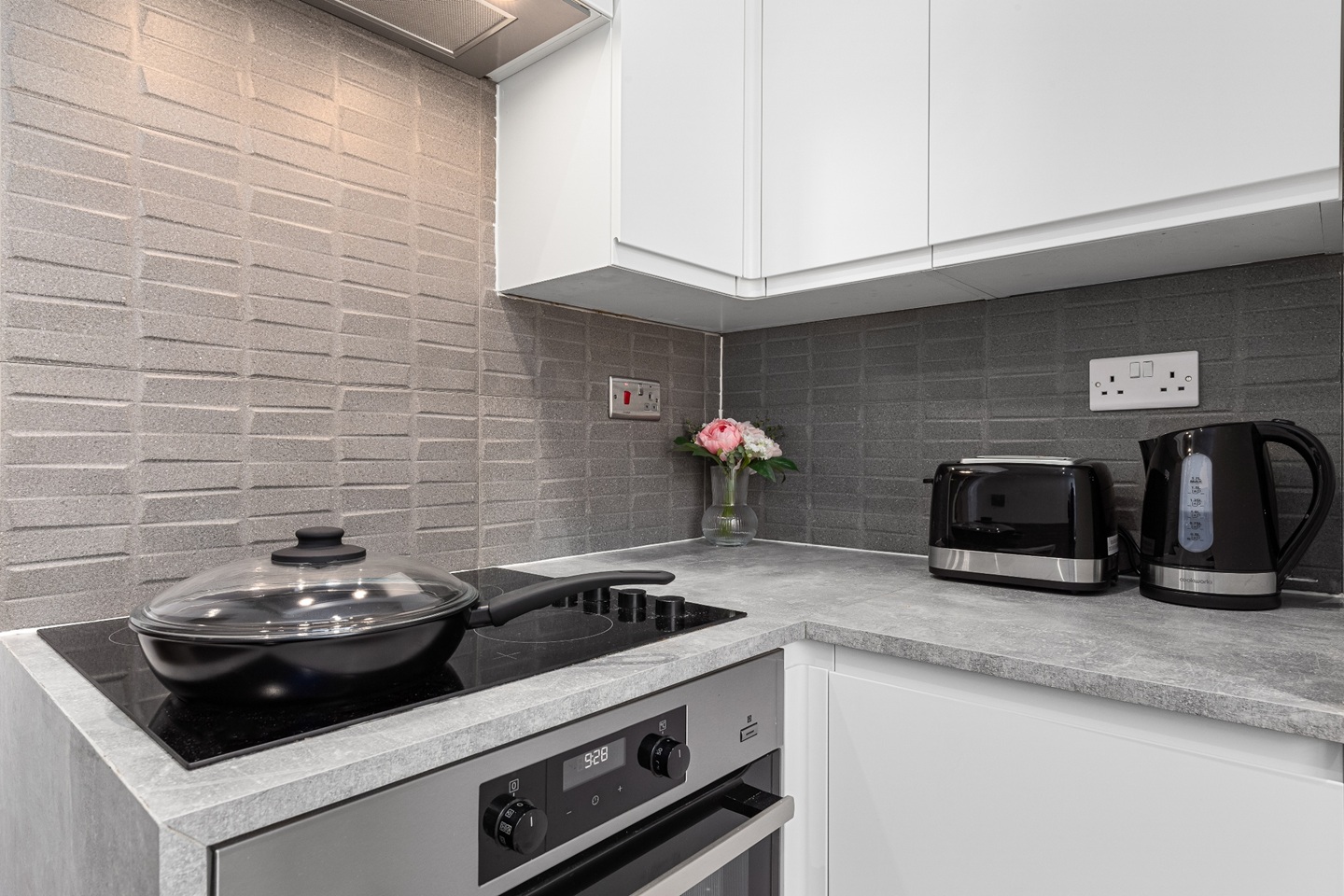 Additional image 6 of 1 Bed Flat, Orsett Terrace, W2, N1 7GU