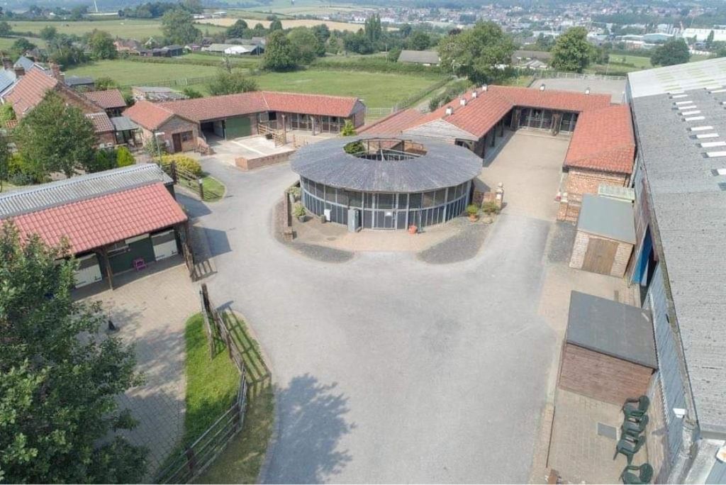 4 bed equestrian for saleSelston Equestrian Centre, Nottingham NG16 photo 3