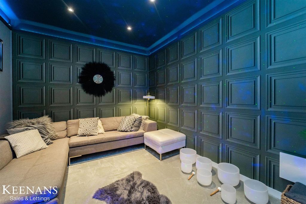 Additional image 10 of 2 bed flat for saleHolcombe Road, Rossendale BB4