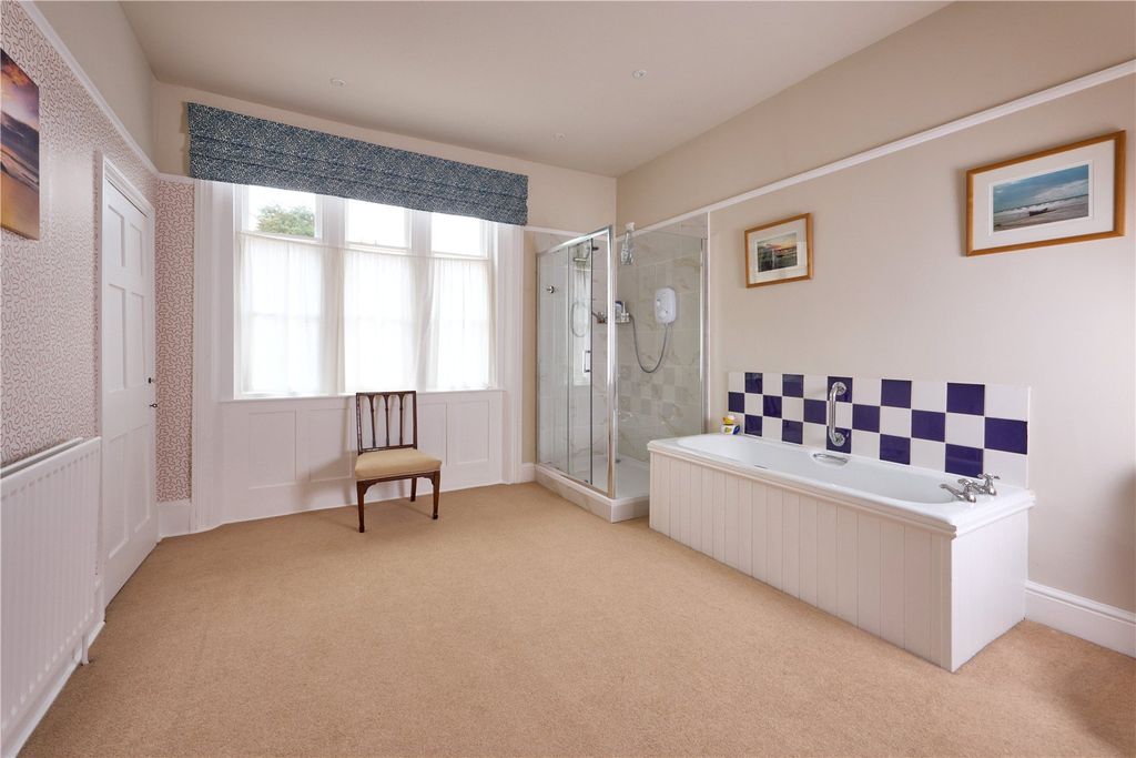 Additional image 10 of 5 bed detached house for saleParsons Street, Woodford Halse, Daventry, Northamptonshire NN11