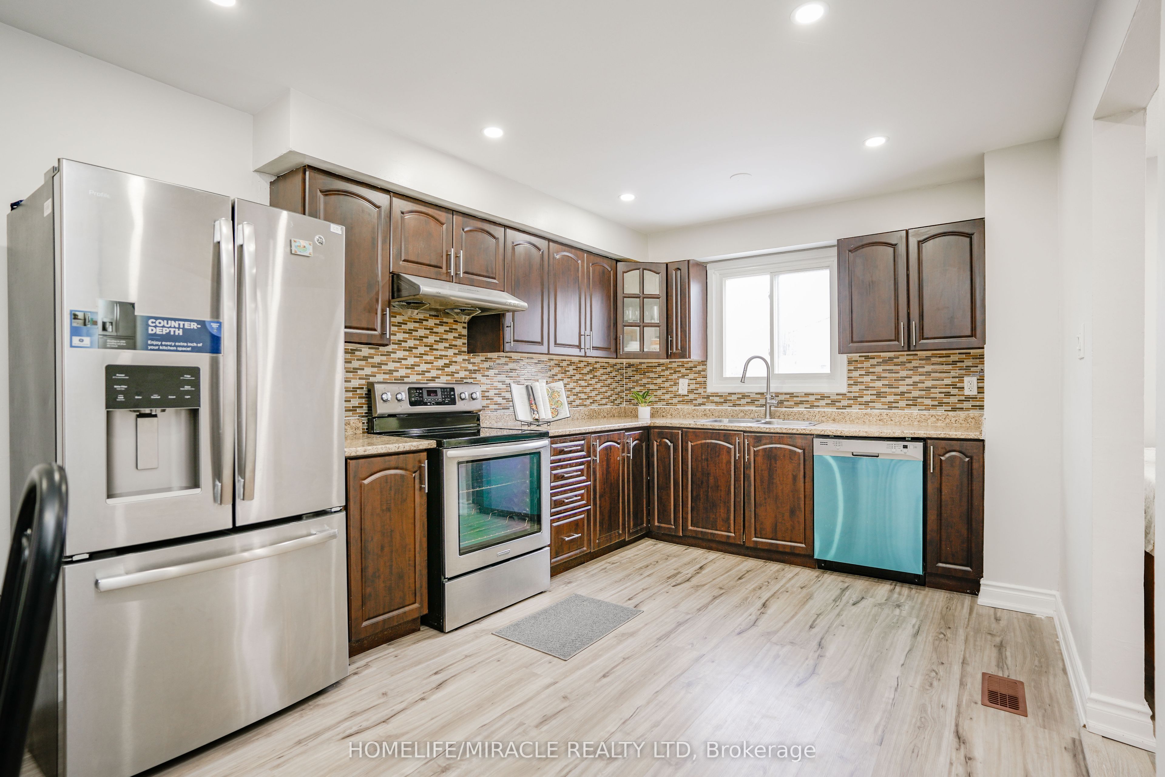 Additional image 6 of 15 Heatherside Court, Brampton, ON, L6S 1N9