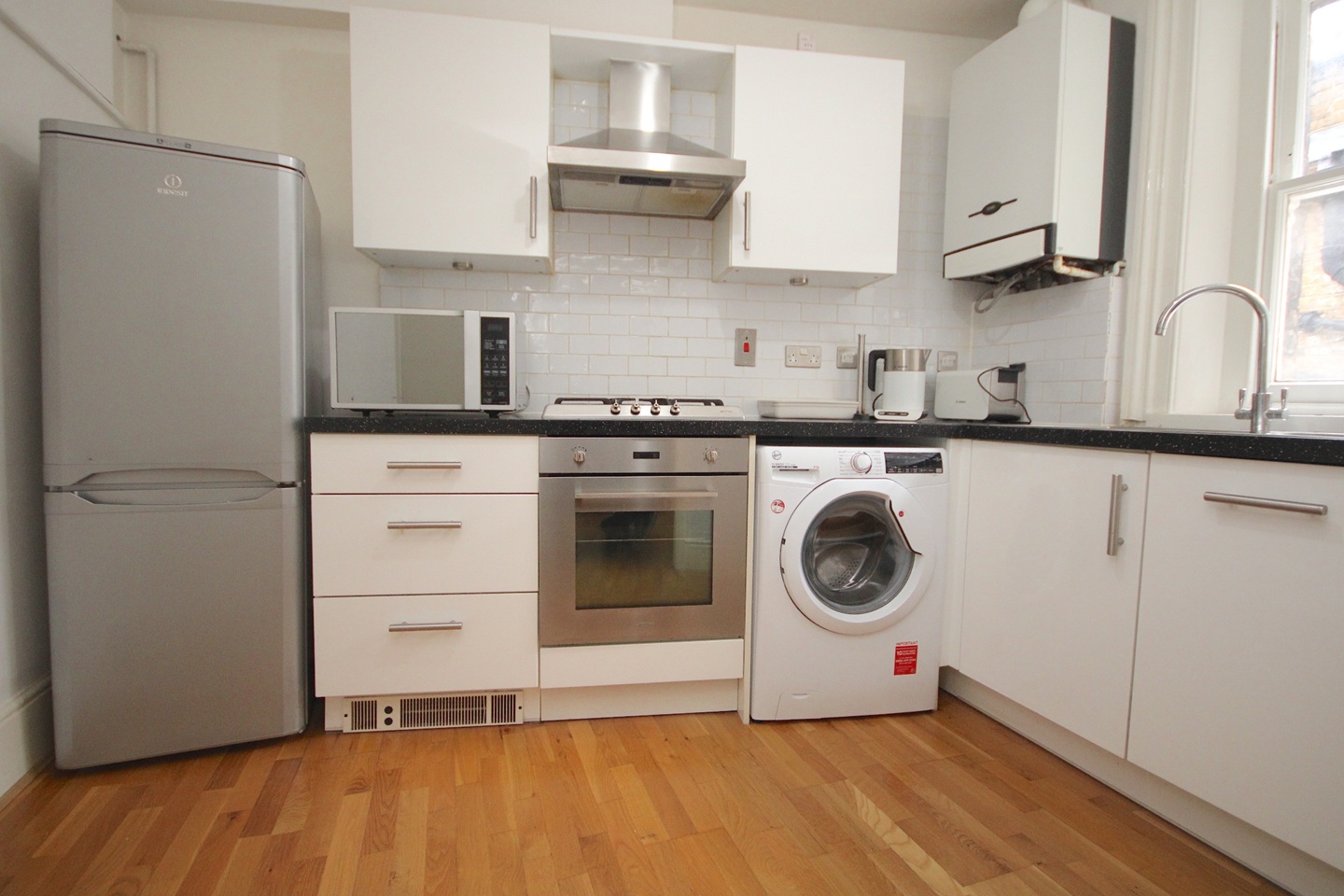 Additional image 11 of 1 Bed Flat, Oxford & Cambridge Mansions, NW1, N1 7GU