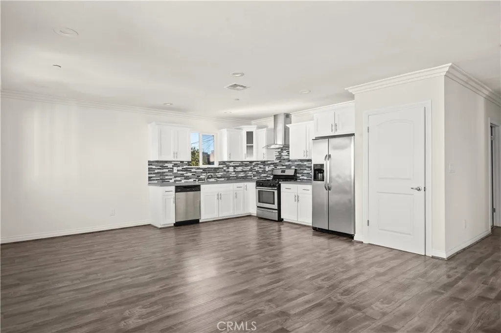 Additional image 3 of 4818 Saturn St, Los Angeles, CA 90019