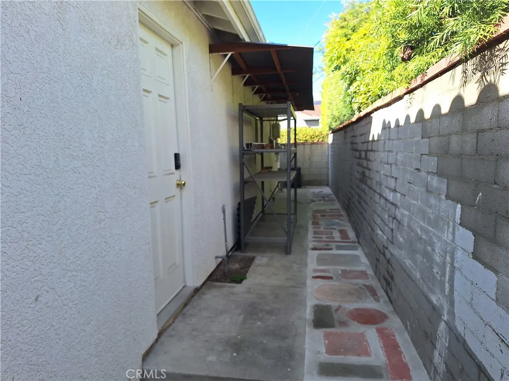 Additional image 20 of 302 N Griffith Park Dr, Burbank, CA 91506