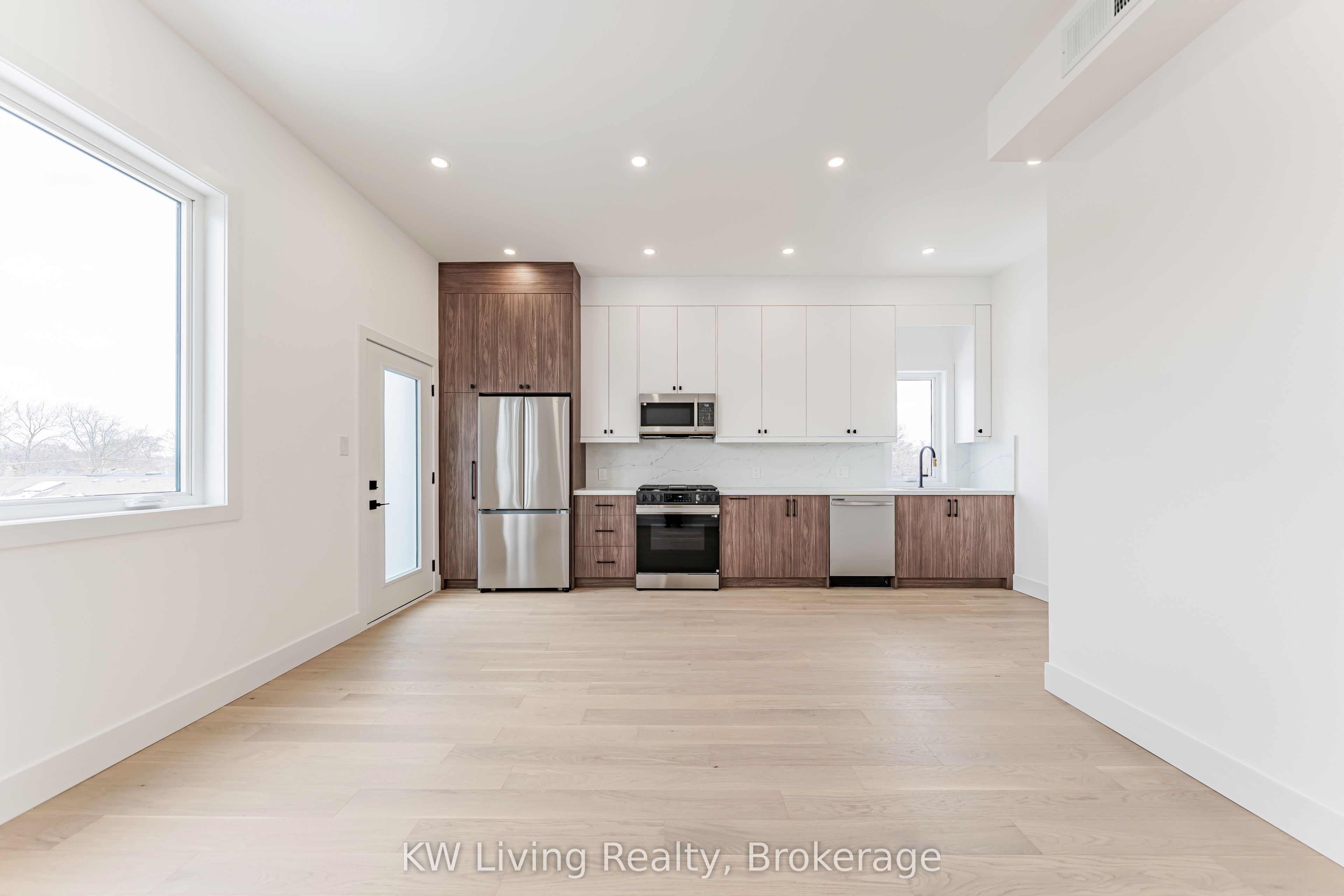 Additional image 2 of PH-712 Eglinton Avenue E, Toronto, ON, M4G 2K7