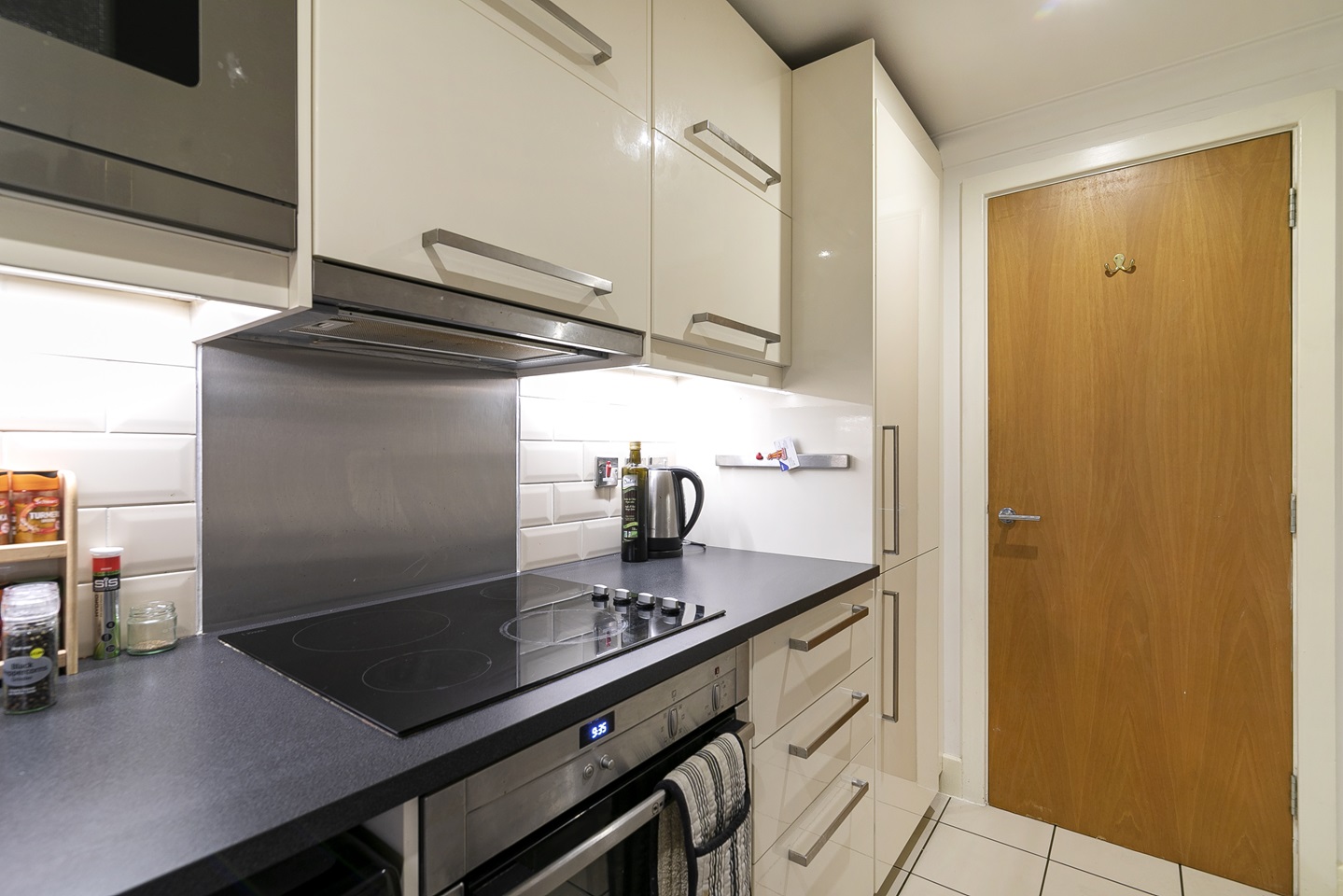 Additional image 9 of 2 Bed Flat, Melville Place, N1, N1 7GU