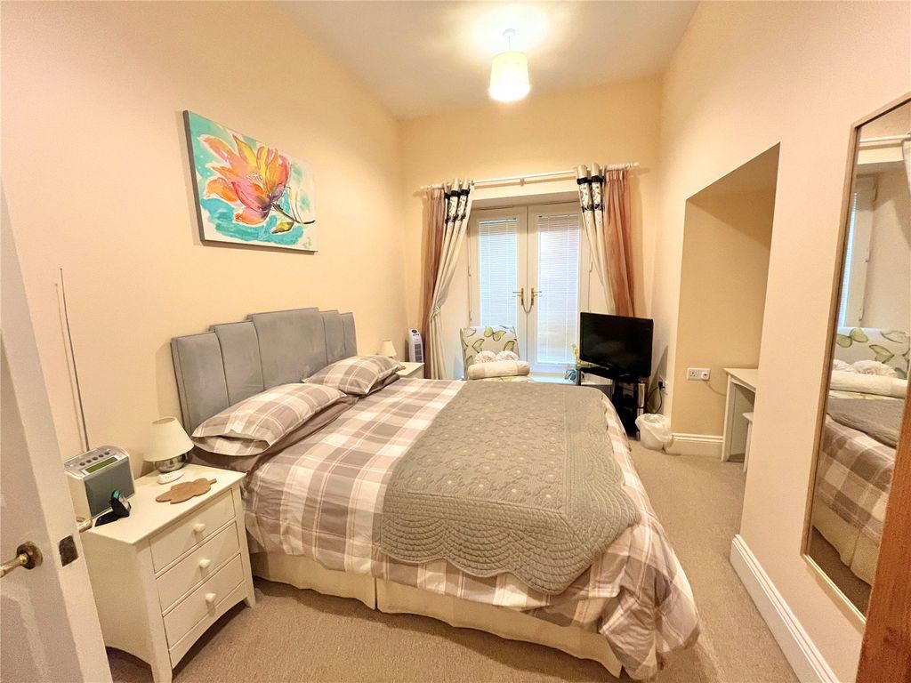 Additional image 12 of 2 bed flat for saleNarberth Road, Tenby, Pembrokeshire SA70