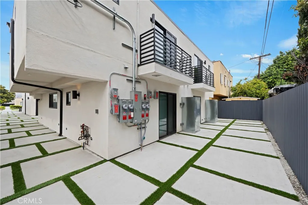 Additional image 44 of 2922 12th Avenue, Los Angeles, CA 90018